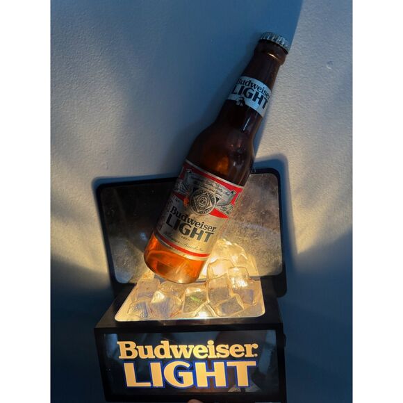 Vintage Budweiser Light Beer Display with Bottle & Ice Wall Decor Collectible - Picture 2 of 3